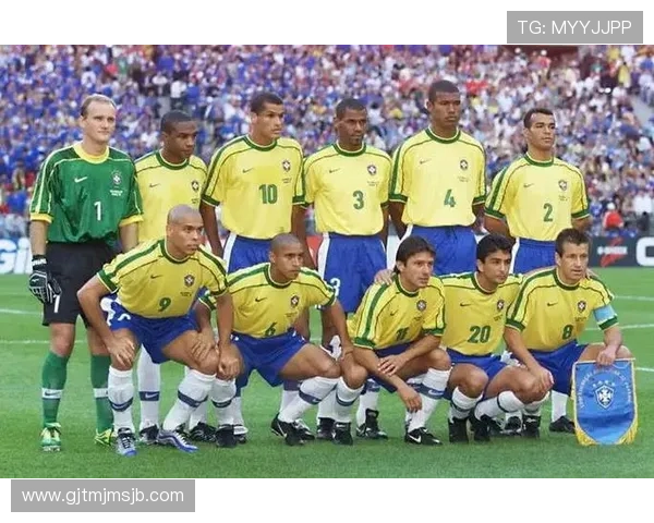 巴西队在世界杯上的阵容策略：如何打造强大而平衡的球队阵容