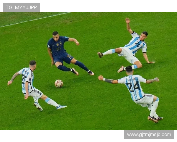 世界杯决赛阿根廷对阵法国：赛前分析两队战术布局与关键球员表现